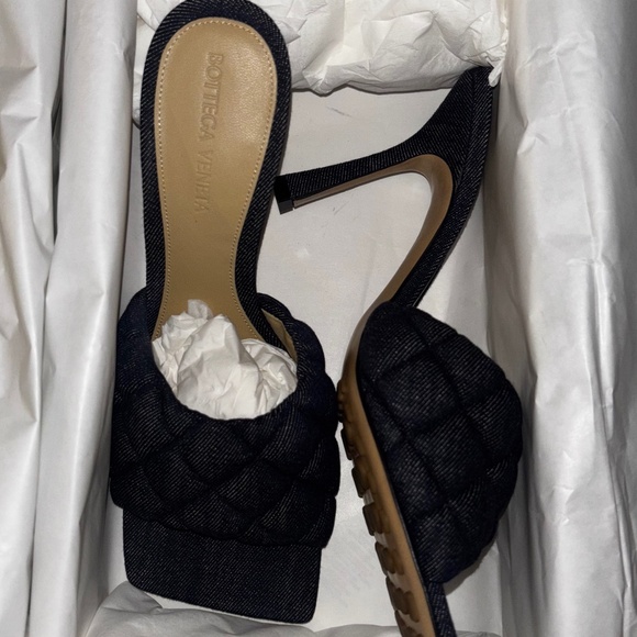 Bottega Veneta Jean colored heels - Picture 1 of 3